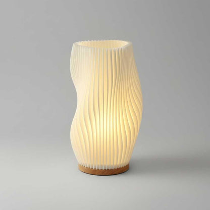 Serene Wavecrest | Moderne Tischlampe mit Wellenförmigem Schirm