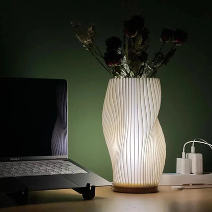 Serene Wavecrest | Moderne Tischlampe mit Wellenförmigem Schirm 8